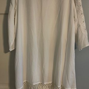 White fringe duster with fringe